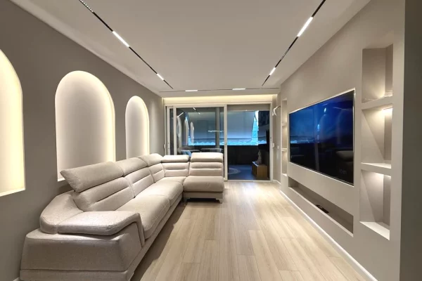 Appartamento in vendita a Tirana 2+1, Arredato