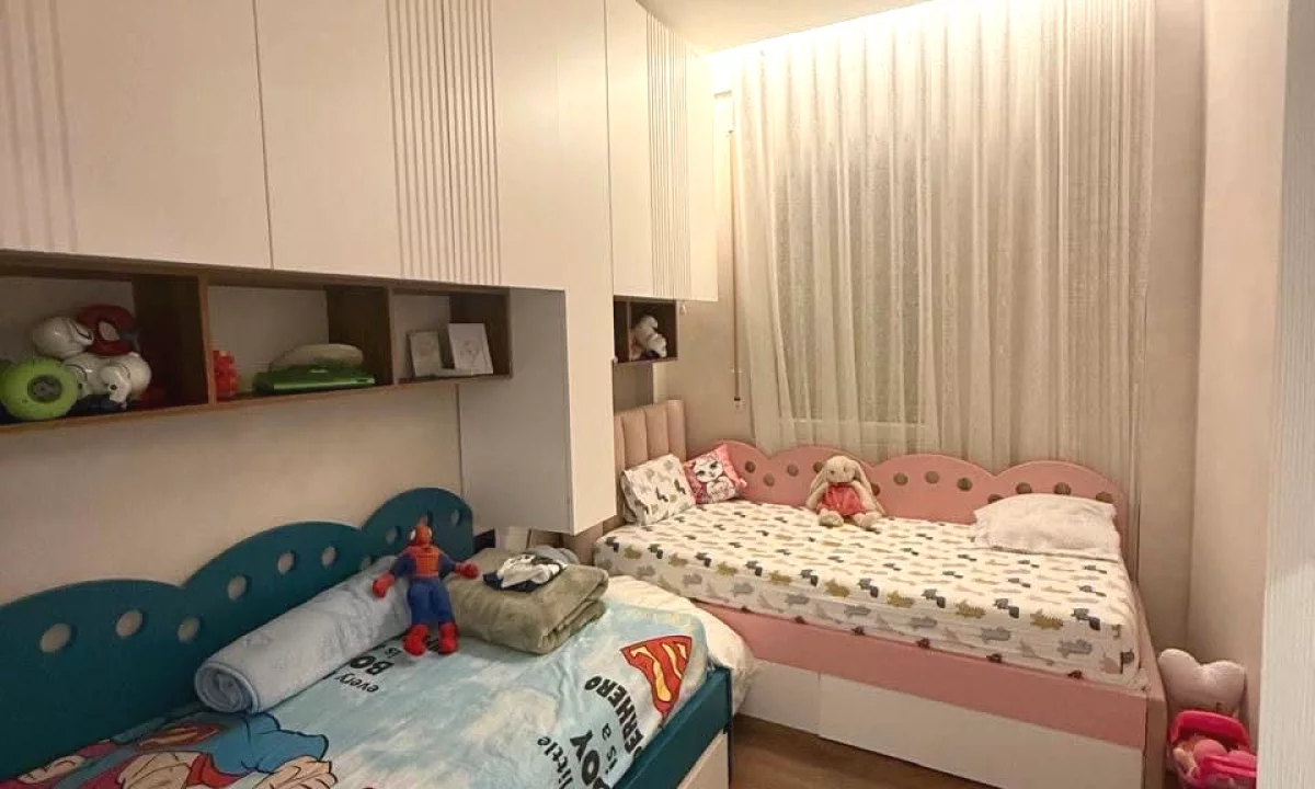 Appartamento in vendita a Tirana 2+1, Arredato