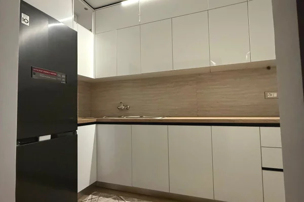 Shtepi ne shitje Apartament ne Tirane, 2+1, Mobilimi E mobiluar, Pagesa 135,000  Euro.