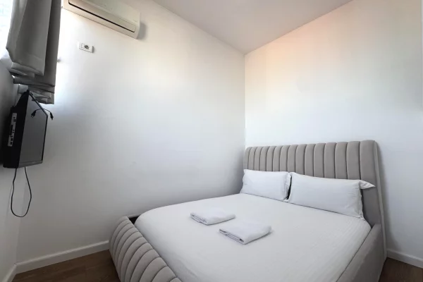 Shtepi ne shitje Apartament ne Tirane, 2+1, Mobilimi E mobiluar, Pagesa 275,000  Euro.