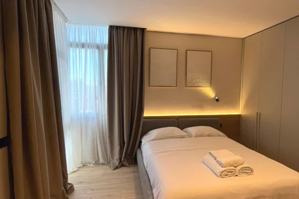 Shtepi ne shitje Apartament ne Tirane, 1+1, Mobilimi E mobiluar, Pagesa 399,000  Euro.