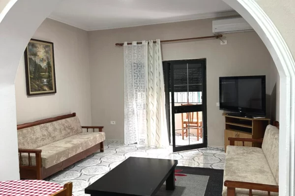 Shtepi me qera Apartament ne Tirane, 2+1, Mobilimi E mobiluar, Pagesa 50,000  Leke.