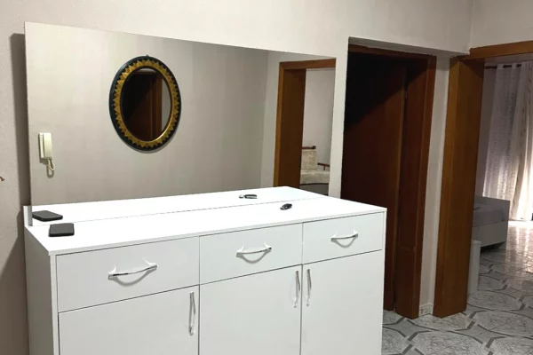 Shtepi me qera Apartament ne Tirane, 2+1, Mobilimi E mobiluar, Pagesa 50,000  Leke.