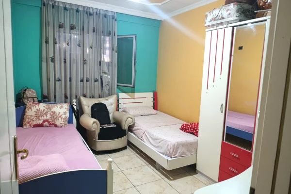 Shitje te pallati me shigjeta