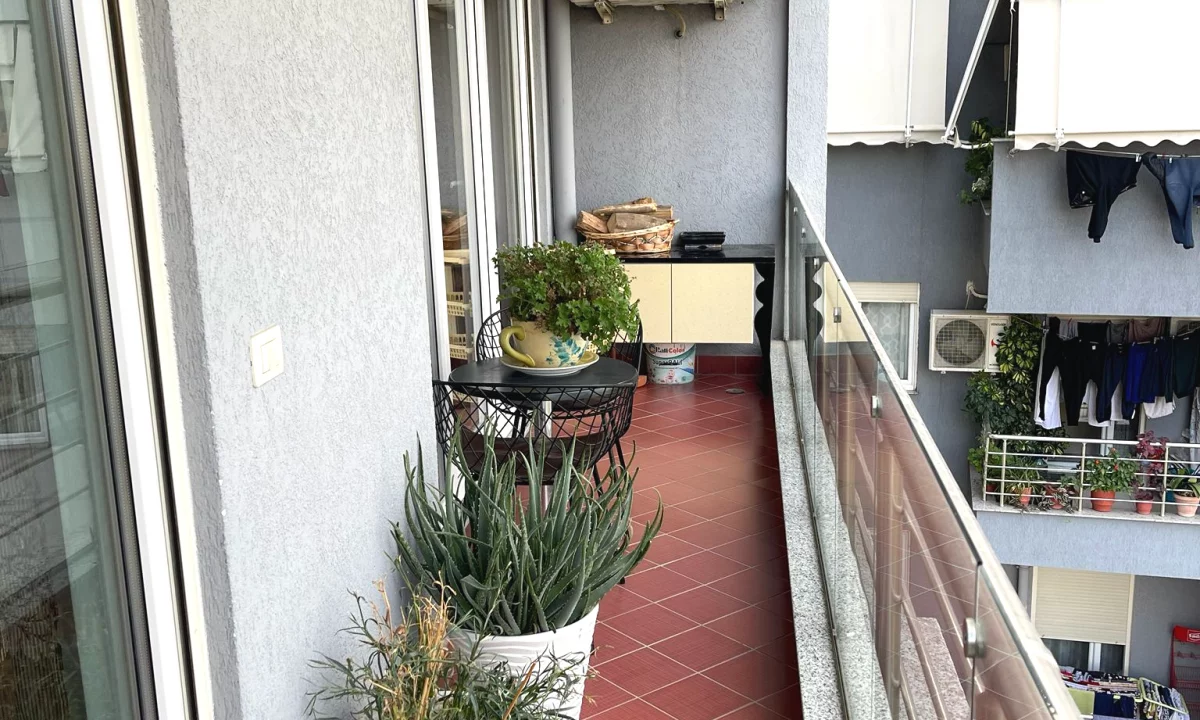 Shtepi ne shitje Apartament ne Tirane, 2+1, Mobilimi E mobiluar, Pagesa 146,000  Euro.