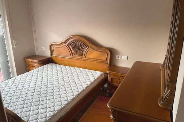 Shtepi ne shitje Apartament ne Tirane, 2+1, Mobilimi E mobiluar, Pagesa 146,000  Euro.