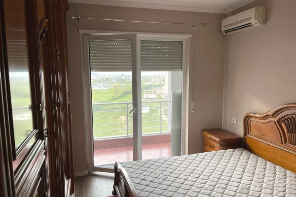 Shtepi ne shitje Apartament ne Tirane, 2+1, Mobilimi E mobiluar, Pagesa 146,000  Euro.