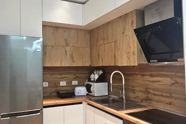 Shtepi me qera Apartament ne Tirane, 1+1, Mobilimi E mobiluar, Pagesa 700  Euro.