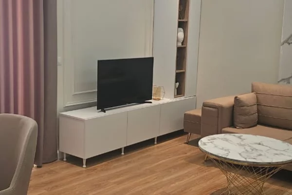 Shtepi me qera Apartament ne Tirane, 1+1, Mobilimi E mobiluar, Pagesa 700  Euro.