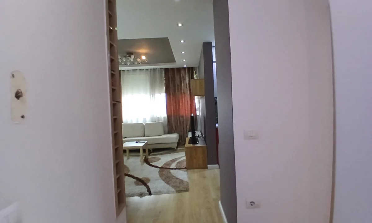 Shtepi me qera Apartament ne Tirane, 2+1, Mobilimi E mobiluar, Pagesa 55,000  Leke.
