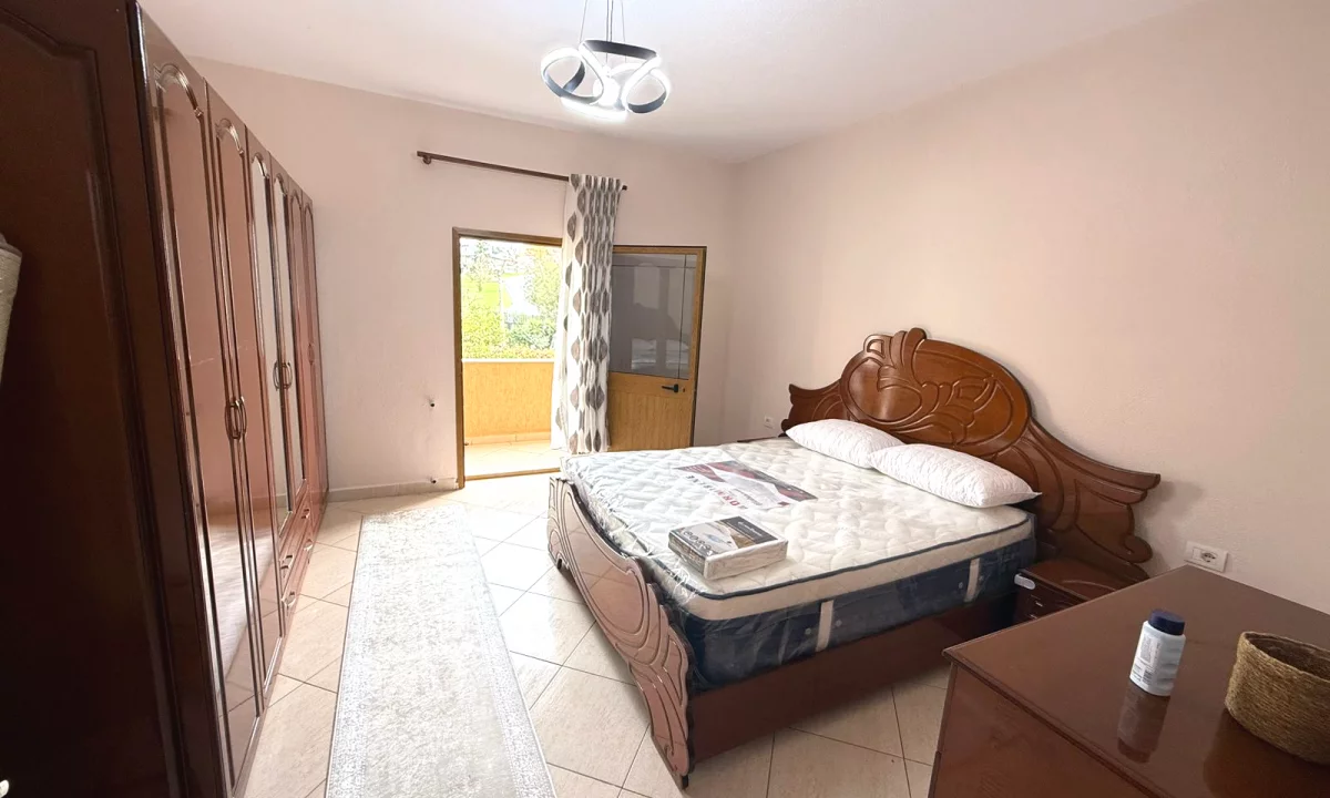 Shtepi me qera Shtepi Private ne Tirane, 2+1, Mobilimi E mobiluar, Pagesa 45,000  Leke.