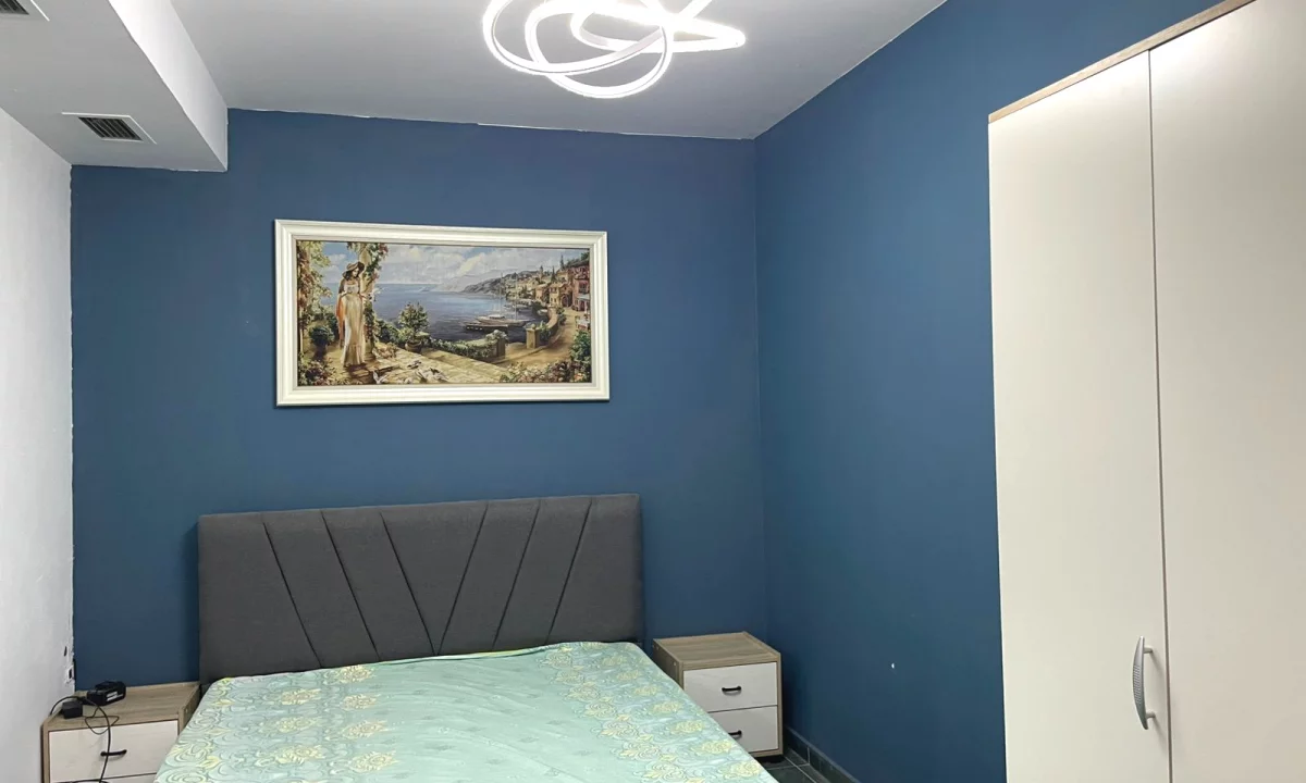 Shtepi me qera Duplex(shtepi me 2 kate) ne Tirane, 2+1, Mobilimi E mobiluar, Pagesa 40,000  Leke.