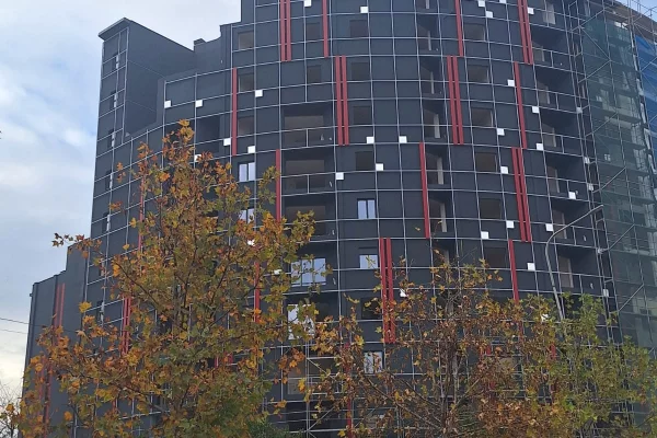 Shtepi ne shitje Apartament ne Tirane, 2+1, Mobilimi Bosh, pa mobiluar, Pagesa 197,000  Euro.