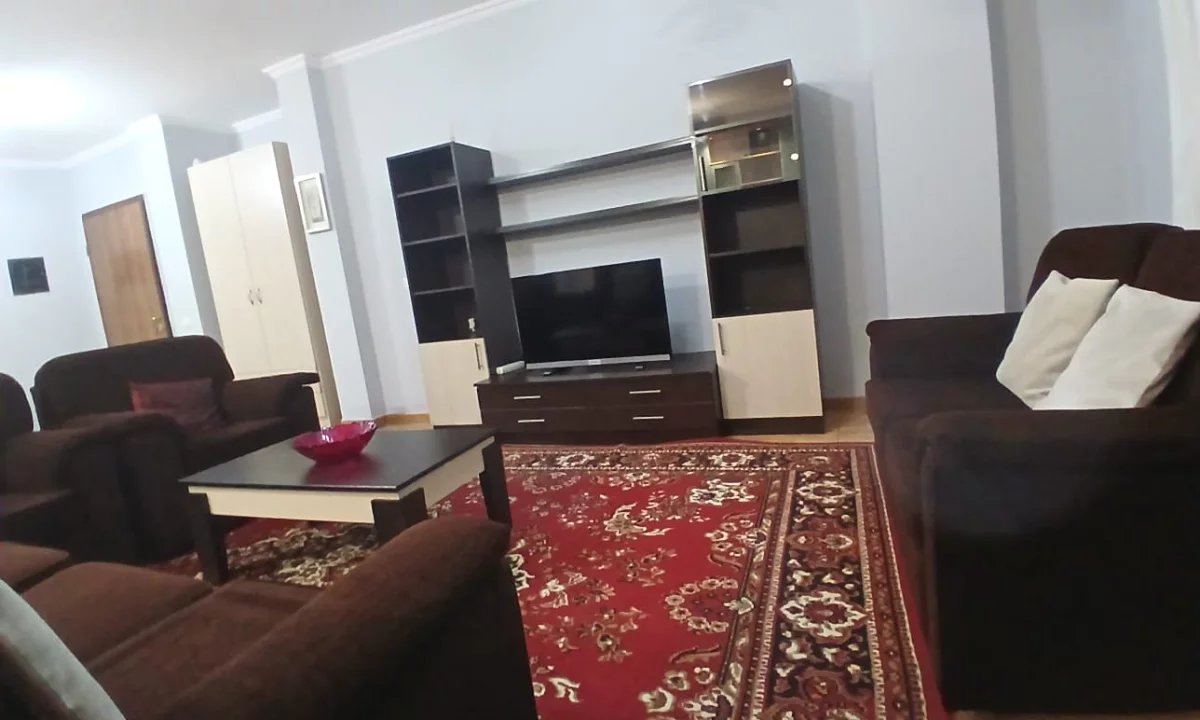 Shtepi me qera Apartament ne Tirane, 2+1, Mobilimi E mobiluar, Pagesa 65,000  Leke.