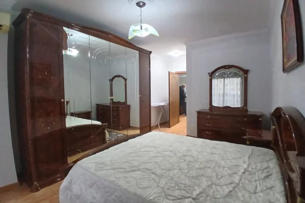 Shtepi me qera Apartament ne Tirane, 2+1, Mobilimi E mobiluar, Pagesa 65,000  Leke.