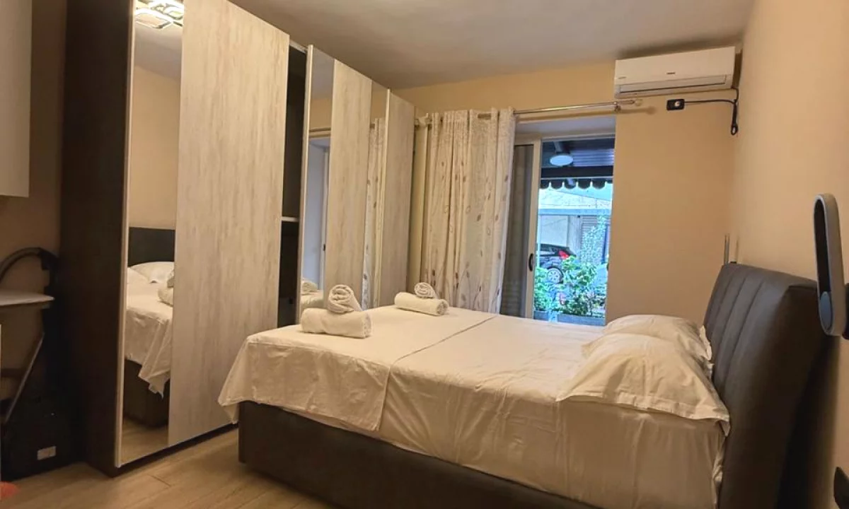 Shtepi me qera Apartament ne Tirane, 2+1, Mobilimi E mobiluar, Pagesa 750  Euro.