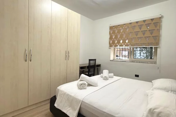 Shtepi me qera Apartament ne Tirane, 2+1, Mobilimi E mobiluar, Pagesa 750  Euro.