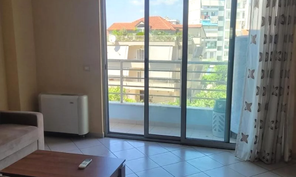 Shtepi ne shitje Apartament ne Tirane, 1+1, Mobilimi E mobiluar, Pagesa 167,000  Euro.