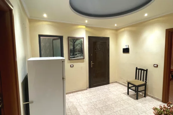 Shtepi me qera Apartament ne Tirane, 2+1, Mobilimi E mobiluar, Pagesa 35,000  Leke.