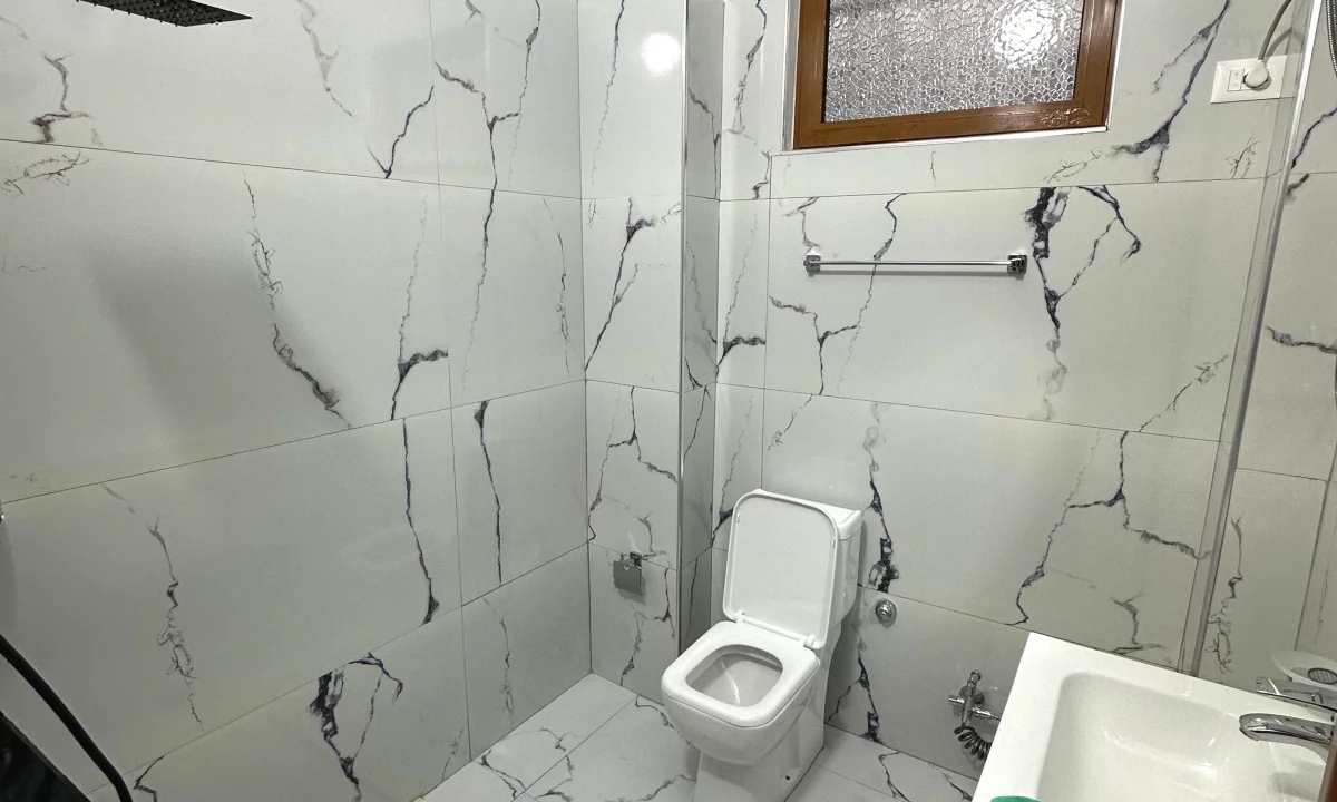 Shtepi me qera Apartament ne Tirane, 1+1, Mobilimi E mobiluar, Pagesa 45,000  Leke.