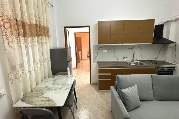 Shtepi me qera Apartament ne Tirane, 1+1, Mobilimi E mobiluar, Pagesa 45,000  Leke.