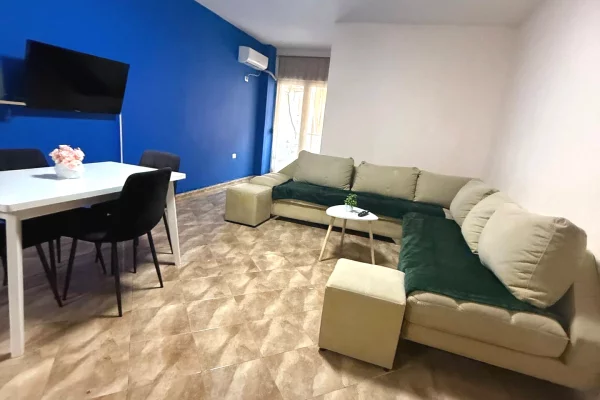 Shtepi me qera Apartament ne Tirane, 1+1, Mobilimi E mobiluar, Pagesa 550  Euro.