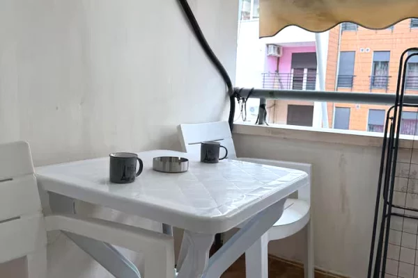 Shtepi me qera Apartament ne Tirane, 1+1, Mobilimi E mobiluar, Pagesa 550  Euro.