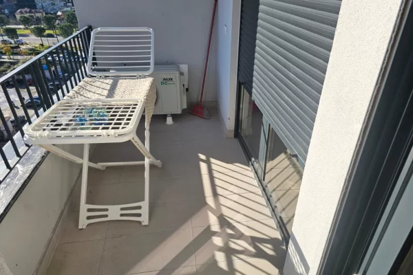 Shtepi me qera Apartament ne Tirane, 1+1, Mobilimi E mobiluar, Pagesa 65,000  Leke.