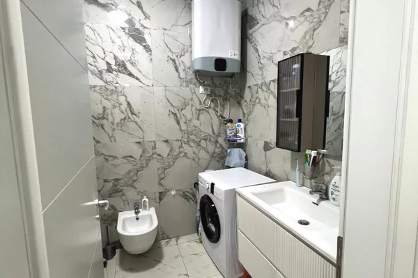 Shtepi me qera Apartament ne Tirane, 1+1, Mobilimi E mobiluar, Pagesa 600  Euro.