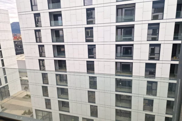 Appartamento in vendita a Tirana 3+1, Vuoto