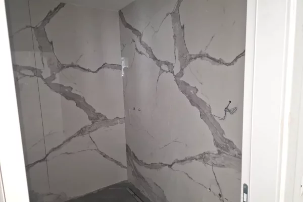 Appartamento in vendita a Tirana 3+1, Vuoto