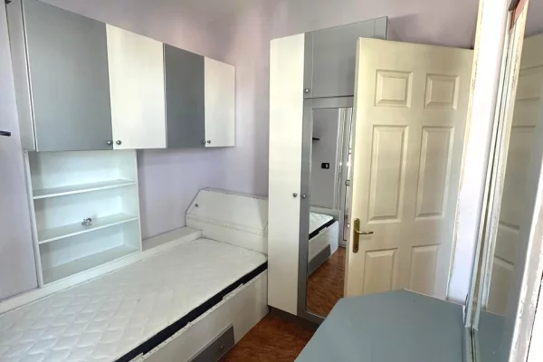Shtepi me qera Apartament ne Tirane, 2+1, Mobilimi E mobiluar, Pagesa 500  Euro.