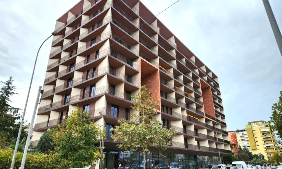 Shtepi me qera Apartament ne Tirane, 1+1, Mobilimi Bosh, pa mobiluar, Pagesa 1,000  Euro.