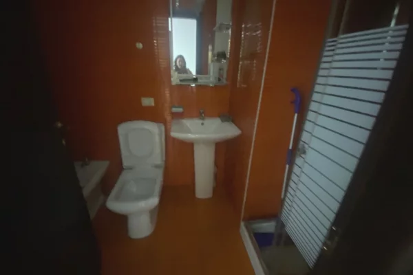 Shtepi me qera Apartament ne Tirane, 2+1, Mobilimi E mobiluar, Pagesa 850  Euro.