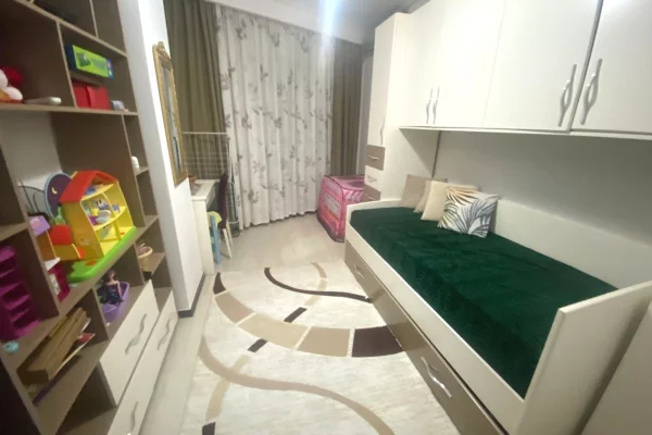 Shtepi me qera Apartament ne Tirane, 2+1, Mobilimi E mobiluar, Pagesa 850  Euro.