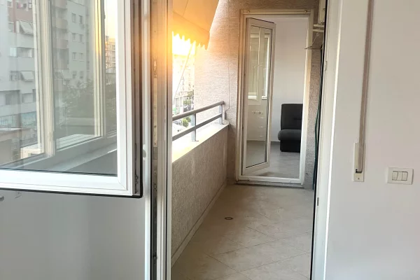 Shtepi me qera Apartament ne Tirane, 2+1, Mobilimi E mobiluar, Pagesa 55,000  Leke.