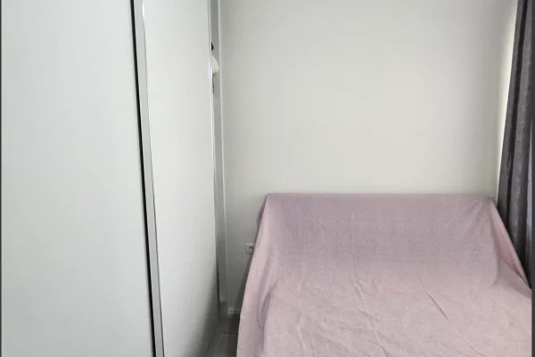 Shtepi ne shitje Apartament ne Tirane, 2+1, Mobilimi E mobiluar, Pagesa 180,000  Euro.