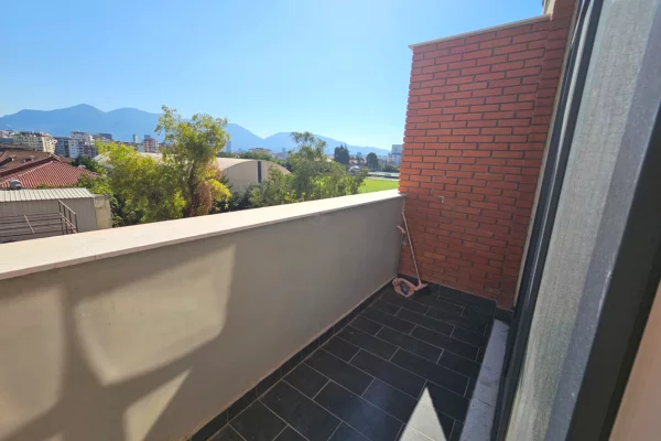 Shtepi ne shitje 2+1 ne Tirane - 180,000 Euro