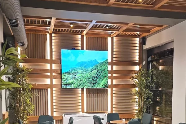 Construction and Restructurings a Durazzo - 10,000 Leke