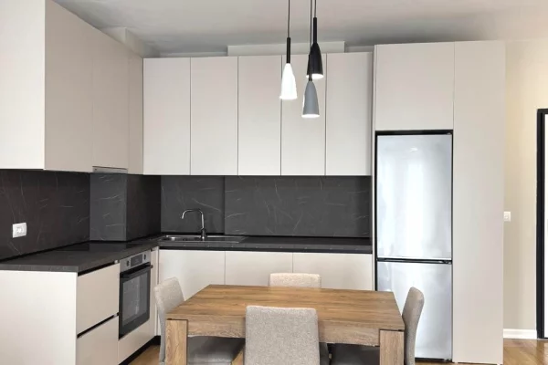 Shtepi me qera Apartament ne Tirane, 1+1, Mobilimi E mobiluar, Pagesa 600  Euro.