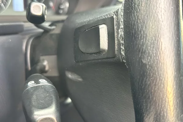 Auto in Vendita a Fier, Mercedes-Benz, 2006 Benzine,Kambio Automatik Pagamento 5,200  Euro.