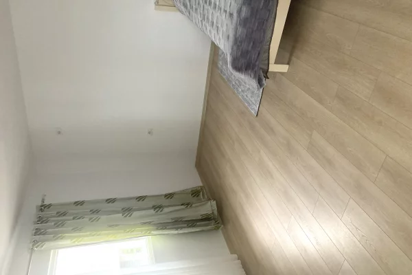 Shtepi me qera Shtepi Private ne Tirane, 3+1, Mobilimi Pjeserisht e mobiluar, Pagesa 650  Euro.