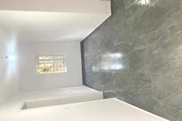 Shtepi me qera Shtepi Private ne Tirane, 3+1, Mobilimi Pjeserisht e mobiluar, Pagesa 650  Euro.