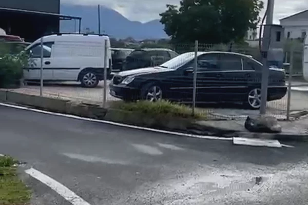 Casa privata/Indipendente in vendita a Tirana 3+1, Vuoto