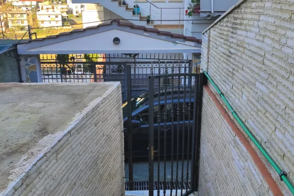 Villa di lusso in vendita a Tirana 2+1, Vuoto