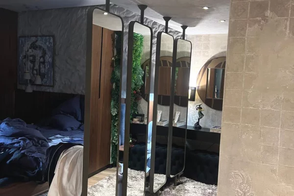 Shtepi me qera Penthose(kati i fundit panoramik) ne Tirane, 4+1, Mobilimi E mobiluar, Pagesa 1,900  Euro.