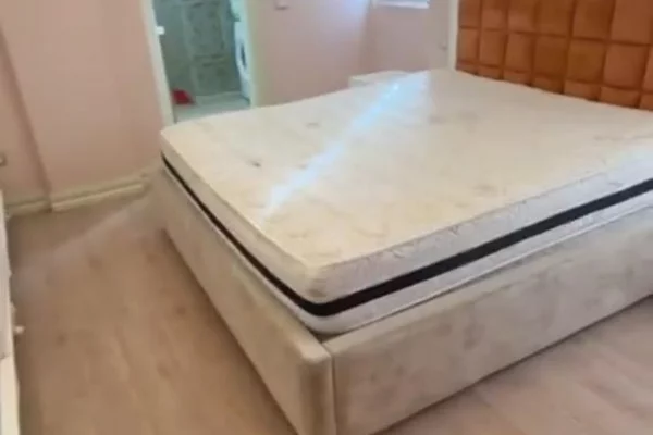 Shtepi me qera Apartament ne Tirane, 3+1, Mobilimi E mobiluar, Pagesa 1,200  Euro.