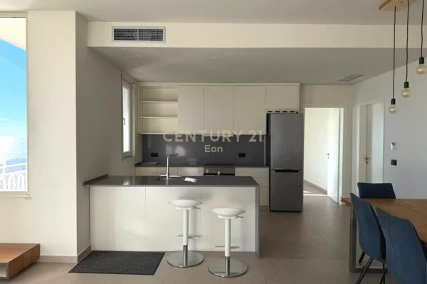 Shtepi ne shitje Apartament ne Durres, 2+1, Mobilimi E mobiluar, Pagesa 260,000  Euro.