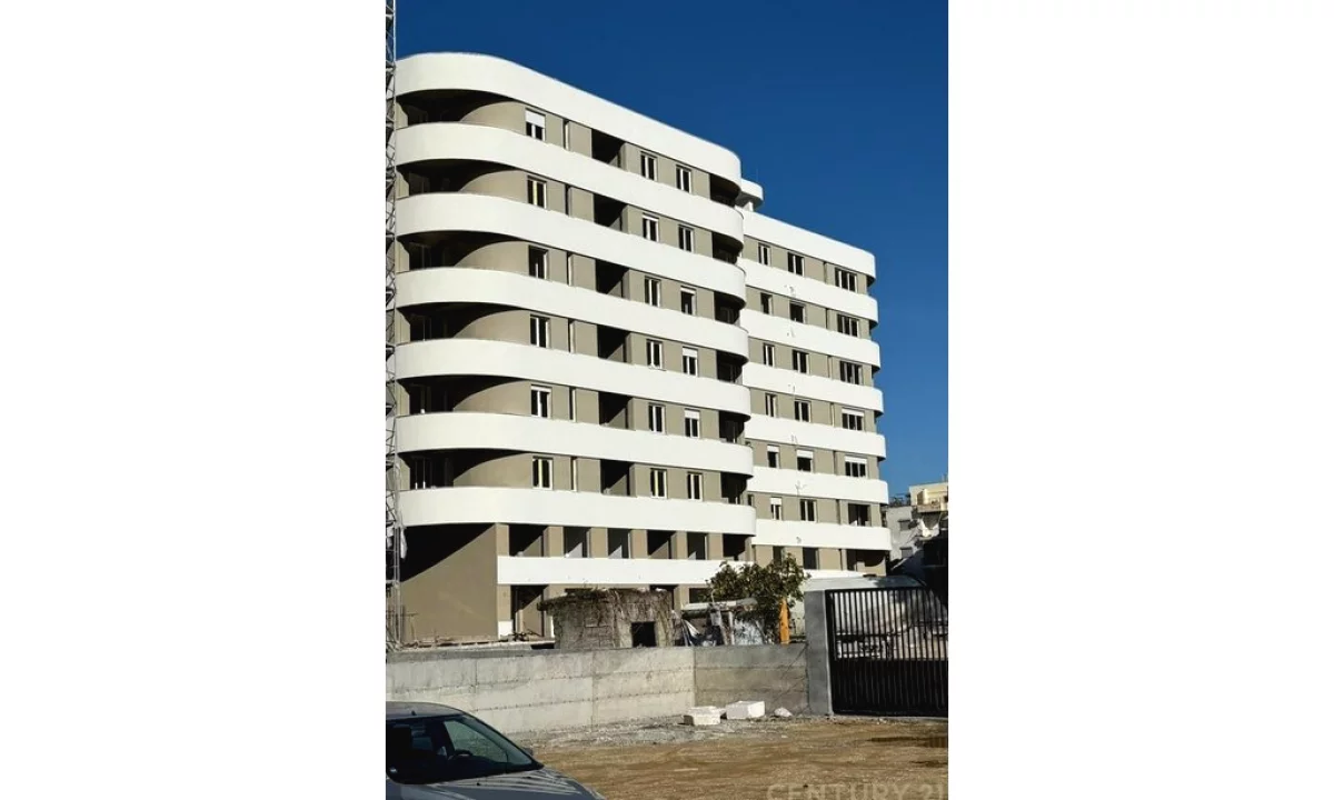 Shtepi ne shitje Apartament ne Durres, 1+1, Mobilimi Pjeserisht e mobiluar, Pagesa 180,000  Euro.