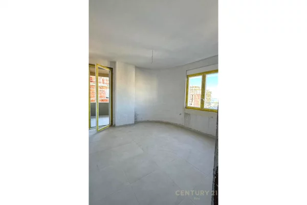 Shtepi ne shitje Apartament ne Durres, 1+1, Mobilimi Pjeserisht e mobiluar, Pagesa 180,000  Euro.